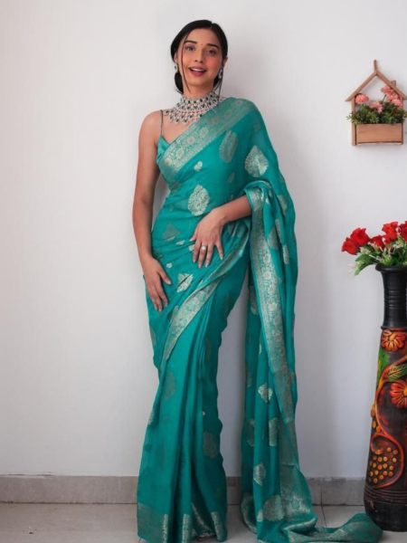 Attractive Charmfull Linen Cotton Saree   Zari Weaving  