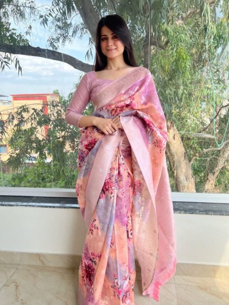 Premium Maheshwari Silk Saree With All Over Zari Weaving Pattern  