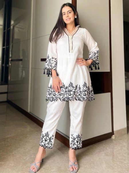White Color Silk Kurti Pant With Embroidery Work   