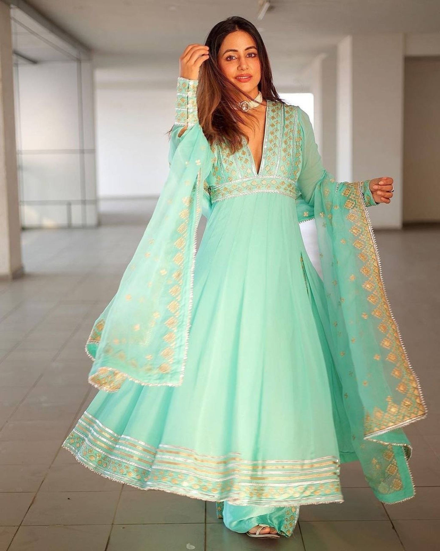 Hina Khan Dresses Online Shopping