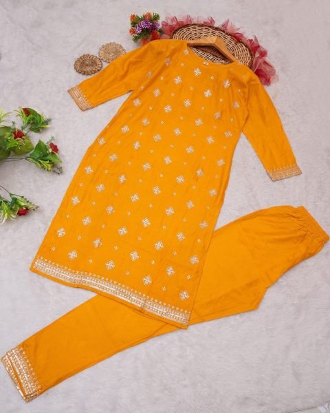 14kg Heavy Rayon Embroidery sequence with Codding kurti pant Kurti With Bottom Wholesale