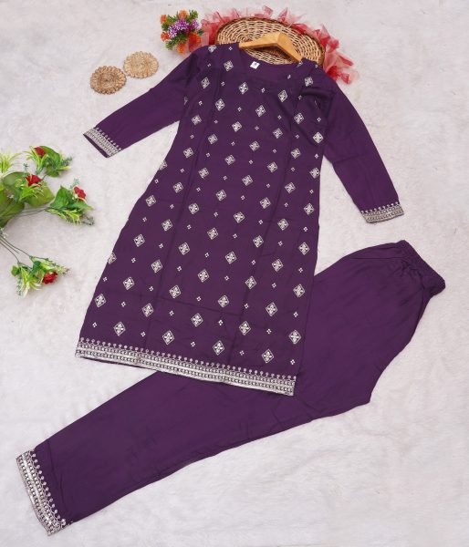 14kg Heavy Rayon Embroidery sequence with Codding kurti pant Kurti With Bottom Wholesale