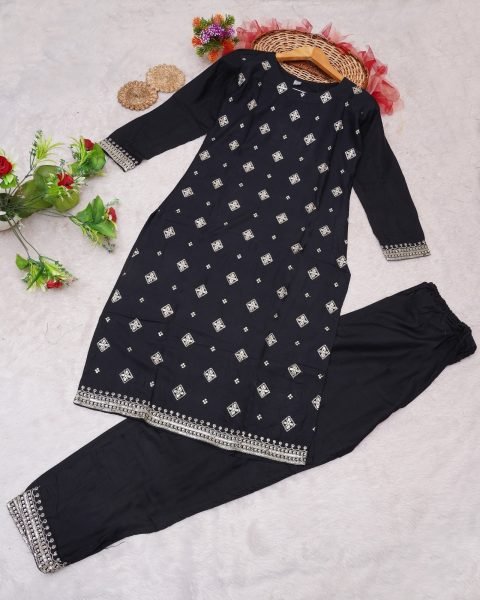 14kg Heavy Rayon Embroidery sequence with Codding kurti pant Kurti With Bottom Wholesale