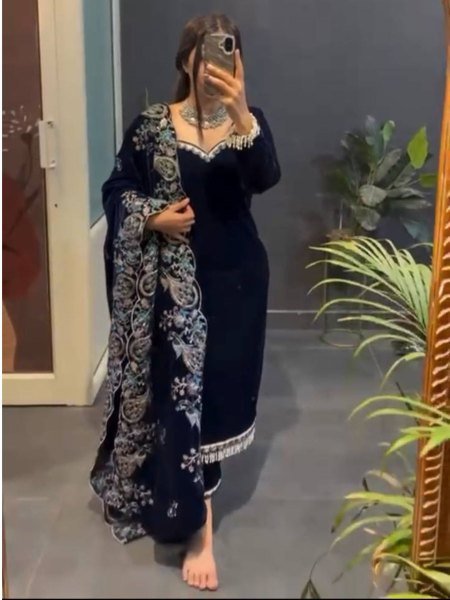 Adorned Viscose Velvet Thread   Sequins Embroidered Kurti   Pant Suit with Fancy Lace Work for Winter Parties  