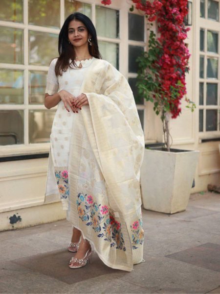 Alluring Viscose Jacquard Kurti Set with Matching Dupatta at Wholesale Rate 