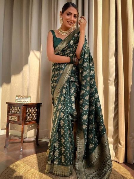 Beautiful Art Silk Jacquard Border Saree Silk Sarees Wholesale