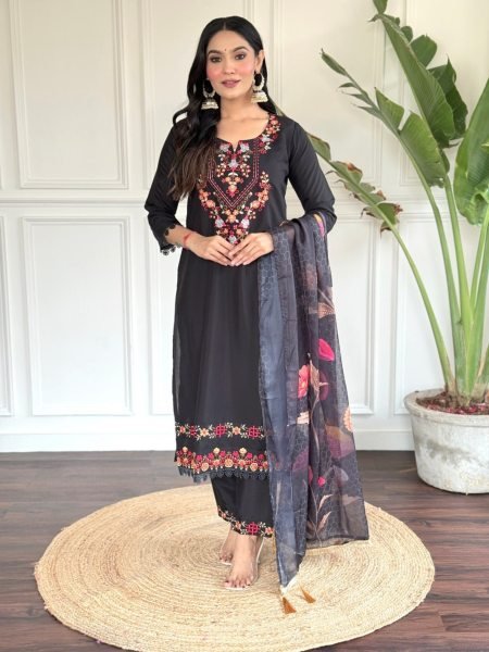 Beautiful Chanderi Kurti set with Embroidery  work and Tebby Silk Dupatta 3 Piece Kurti Set