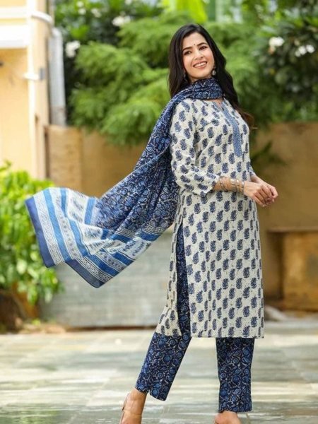 Beautiful Cotton Straight Suit Set With Dupatta  Kurti With Dupatta Wholesale