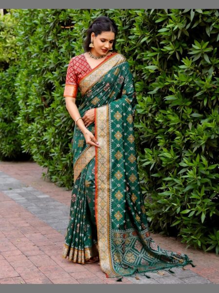 Beautiful Dazzling Patola Silk Sarees Patola Silk Sarees Wholesale