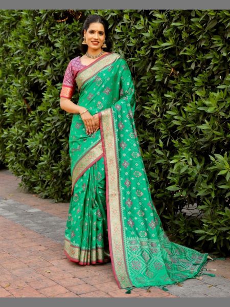 Beautiful Dazzling Patola Silk Sarees Patola Silk Sarees Wholesale