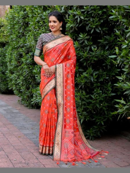 Beautiful Dazzling Patola Silk Sarees Patola Silk Sarees Wholesale