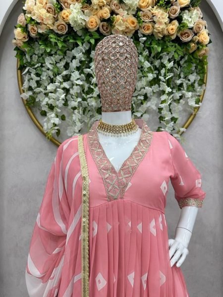 Beautiful Faux Georgette Gown Pant   Dupatta  3 Piece Kurti Set