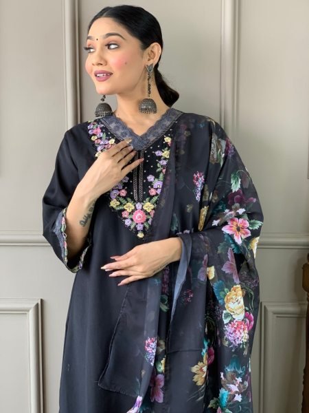 Beautiful Latest Black Color chanderi Silk Kurti set in Wholesale Rate 3 Piece Kurti Set