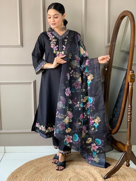 Beautiful Latest Black Color chanderi Silk Kurti set in Wholesale Rate 3 Piece Kurti Set