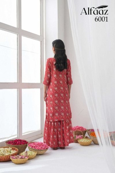 Beautiful Muslin Floral Print Kurti Plazzo Set 3 Piece Kurti Set