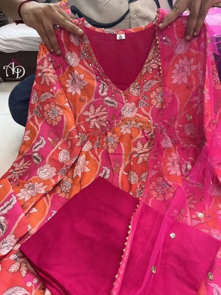  Beautiful  Pink Colour Muslin  Alia Cut Suit  3 Piece Kurti Set
