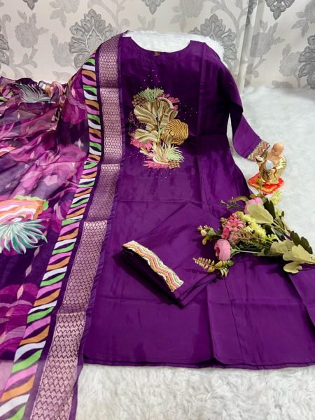 Beautiful Soft 3 Pcs Set Muslin Designer Kurti Sets For Best Price 3 Piece Kurti Set