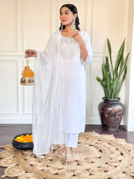 Beautiful White Chanderi In Embroidery work with Tebby Naylon Dupatta 3 Piece Kurti Set