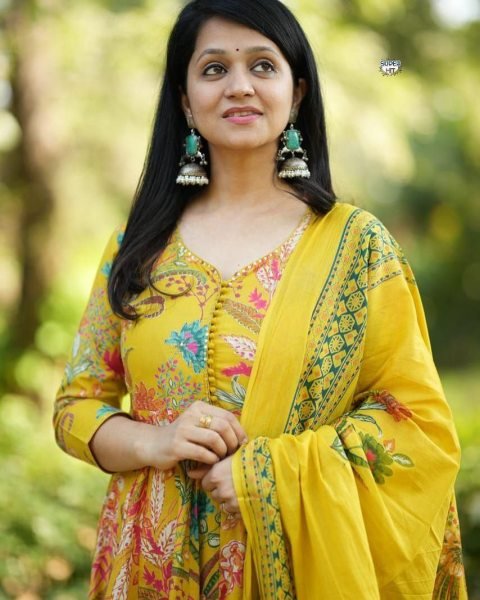 Best Kurtis Wholesaler in Surat at Low Prices Summer Cotton kurti 3 Piece Set Anarkali Kurtis 