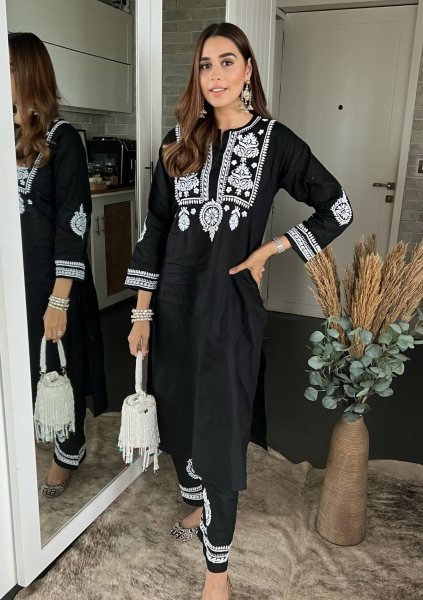 Black Color Rayon Cotton Kurti With Pant  Kurti With Bottom Wholesale