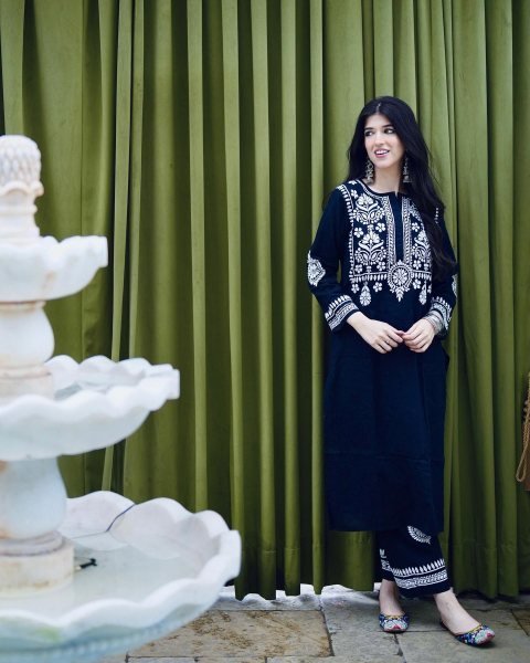 Black Color Rayon Cotton Kurti With Pant  Kurti With Bottom Wholesale