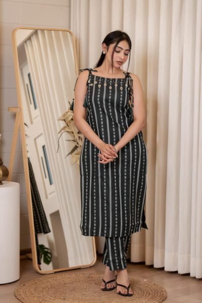 black cotton spaghetti kurti mirror and katha work sleeveless top for women Kurti With Bottom Wholesale
