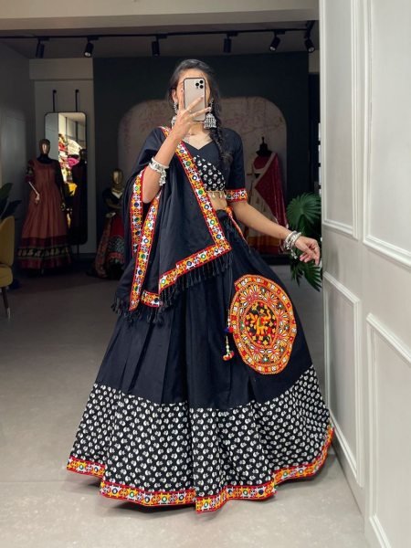  BLACK PURE COTTON PRINTED GAMTHI WORK GUJARATI CHANIYA CHOLI Navratri Lehnega Choli