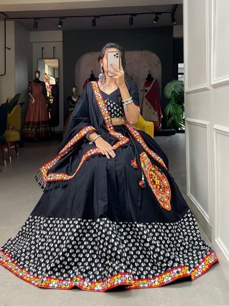  BLACK PURE COTTON PRINTED GAMTHI WORK GUJARATI CHANIYA CHOLI Navratri Lehnega Choli