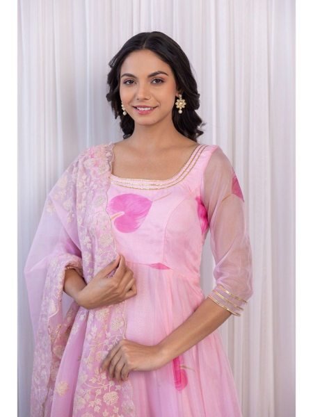 Blush Pink Organza Printed Gown With Dupatta Kurti With Dupatta Wholesale