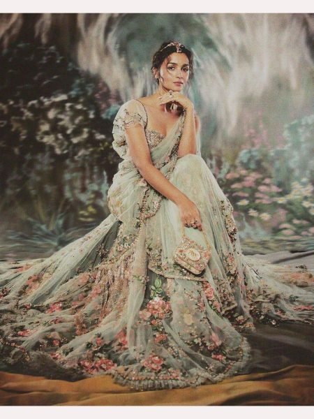 Bollywood Aliya Bhatt Speical Soft Tabi Organza Saree  Organza Sarees Wholesale