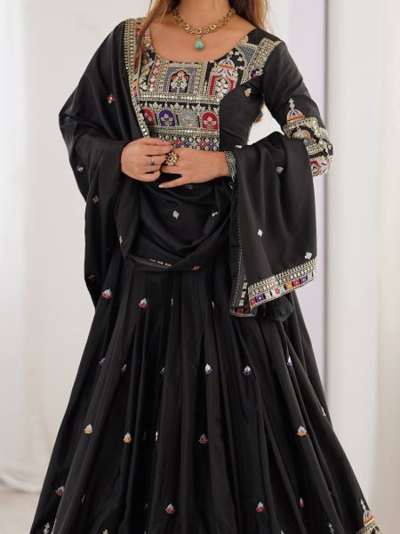 Buy Designer Lehenga Choli Online Crepe Silk Bridal Wear at Affordable Rates from Indias Top Textile Wholesaler Designer Lehenga Choli