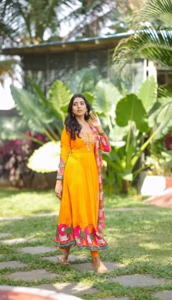 Buy Ethnic  Anarkali Suits Online for Womens  Anarkali Kurtis 