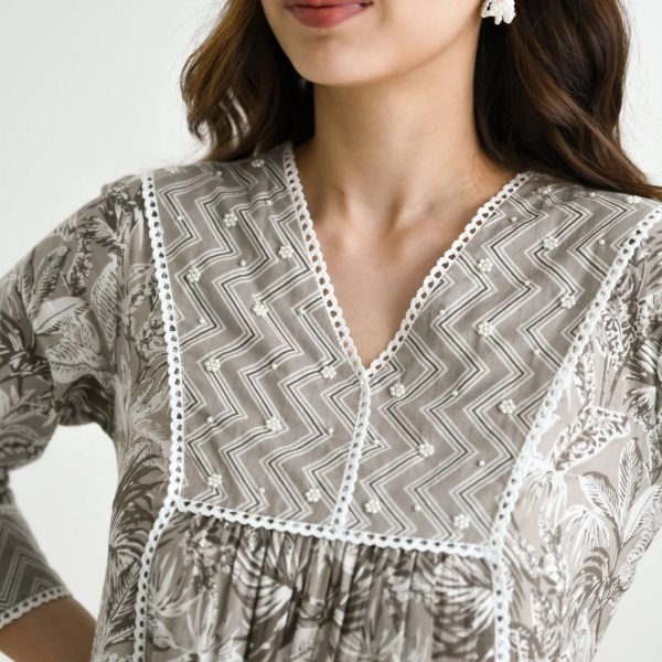Casual Summer  Wear Grey Rayon Slub kurti Set With Bottom At Wholesale Rate Anarkali Kurtis 