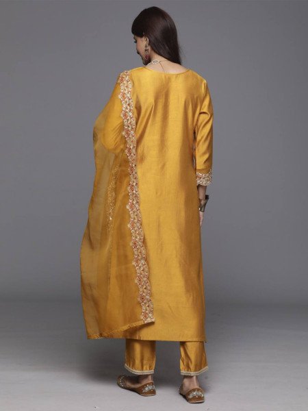 Charming Heavy Roman Silk Embroidered Suit – ReadyMade with Viscose Organza Dupatta 3 Piece Kurti Set