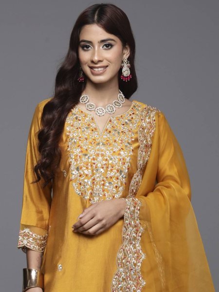 Charming Heavy Roman Silk Embroidered Suit – ReadyMade with Viscose Organza Dupatta 3 Piece Kurti Set