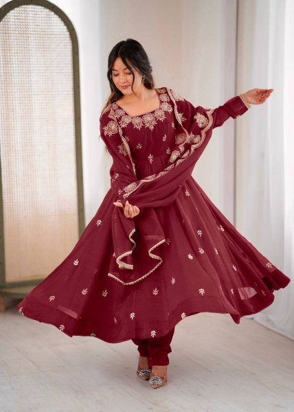 Chic Red Fully Stitched 4 Meter Flair Gown with Embroidered Dupatta for Exporters Plus Size Kurti / Gown