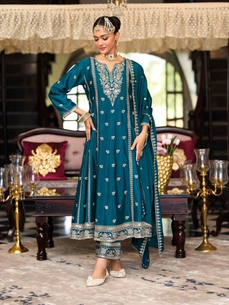 Chinon Luxury Wear Designer Embroidered Set Party Ready with for Celebrations