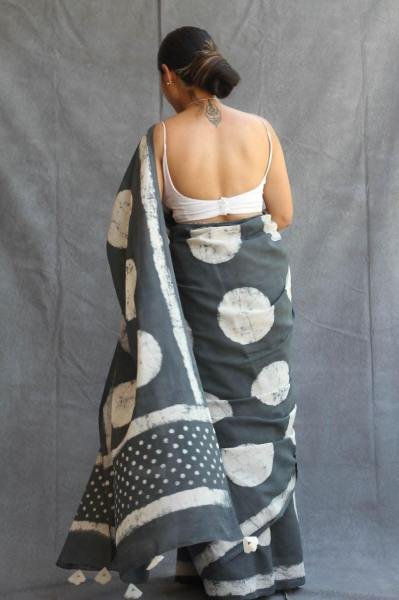 Classic Chanderi Cotton Saree with Digital Printed And Fumka-Enhanced Pallu Cotton Sarees Wholesale