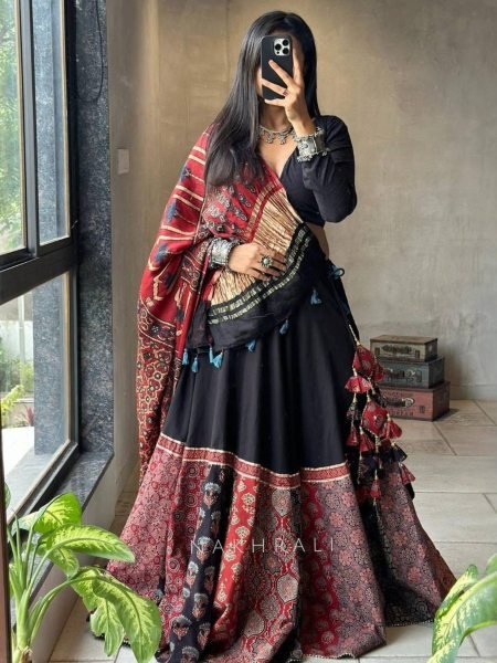 Classy Black Lehenga Choli Set with Embroidered Look Dupatta Garba Nights Wear  Lehenga