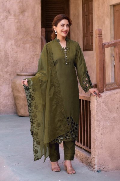 Crystal Viscose Embroidered Kurta Set with Cut Work     Wholesale Traditional Festive Wear  Straight Cut Long Kurtis