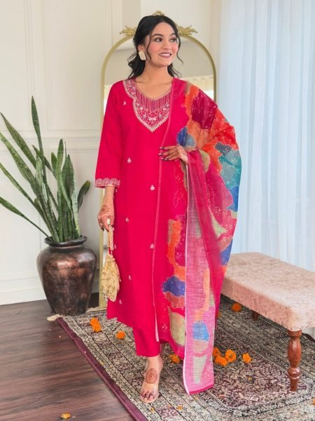 Cutting-edge Viscose Chanderi Embroidered Kurti Set with Linen Dupatta At Best Rates – Sizes S to XXL  Kurtis