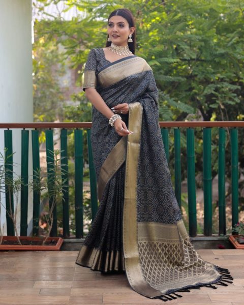  Dazzling Pure Bandhej Patola Silk Sarees Patola Silk Sarees Wholesale