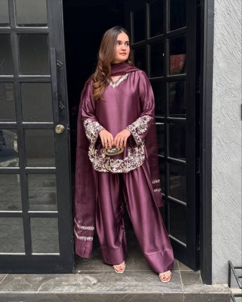 Mauve Crepe Silk Farshi Pant Set with Embroidered Dupatta Elegant Pakistani Style Wear Ready To Wear Collection