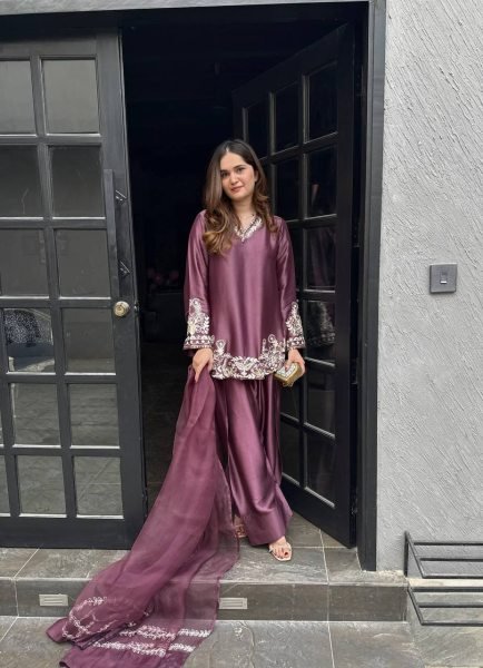 Mauve Crepe Silk Farshi Pant Set with Embroidered Dupatta Elegant Pakistani Style Wear Ready To Wear Collection