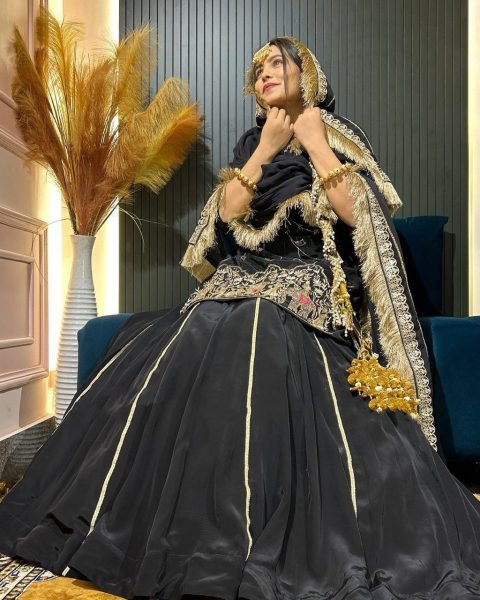 Designer Ready to Wear Suit Set Crepe Silk Fabric Thread Embroidery    Beadwork Wholesale Wedding Collection Ready To Wear Collection