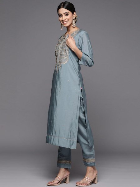 Designer Viscose Chanderi Kurti Pant And Dupatta With Embroidery Work 3 Piece Kurti Set