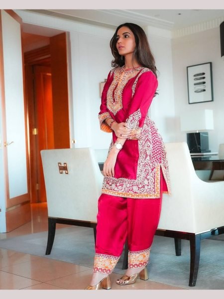 DESINGNER HEAVY ROMAN SILK SUIT Pakistani Suits Wholesale