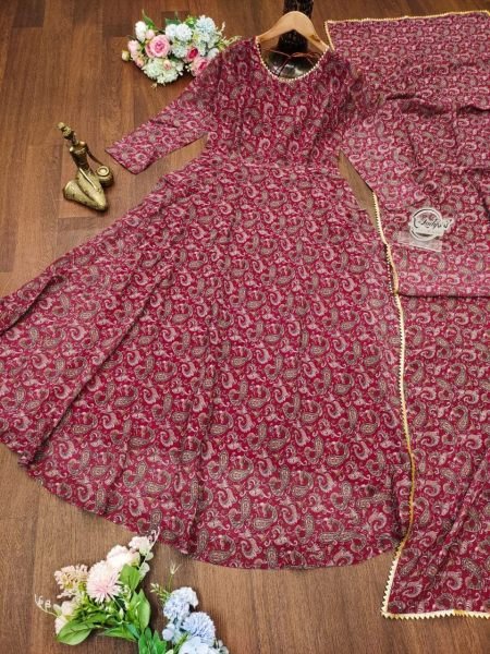 Digital Printed Fox Georgette Gown With Dupatta Kurti With Dupatta Wholesale