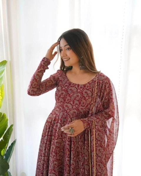 Digital Printed Fox Georgette Gown With Dupatta Kurti With Dupatta Wholesale