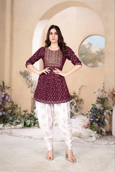 Dothi Patiyala in beatiful colour with Embroidery  Neak work  Tunics kurti